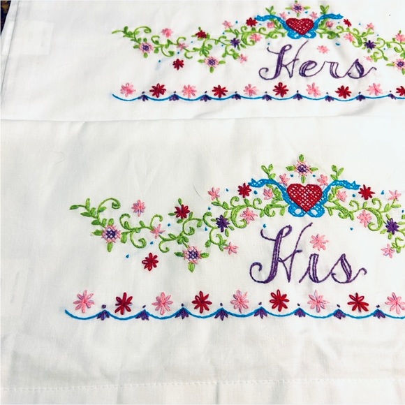 NWOT Vtg pair Hand Embroidered Standard Pillow Cases “ His & Hers” - Picture 4 of 7